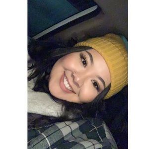 Meet your Posher, Kassandra